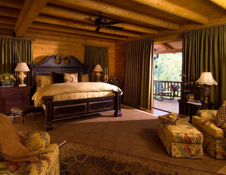 custom master bed